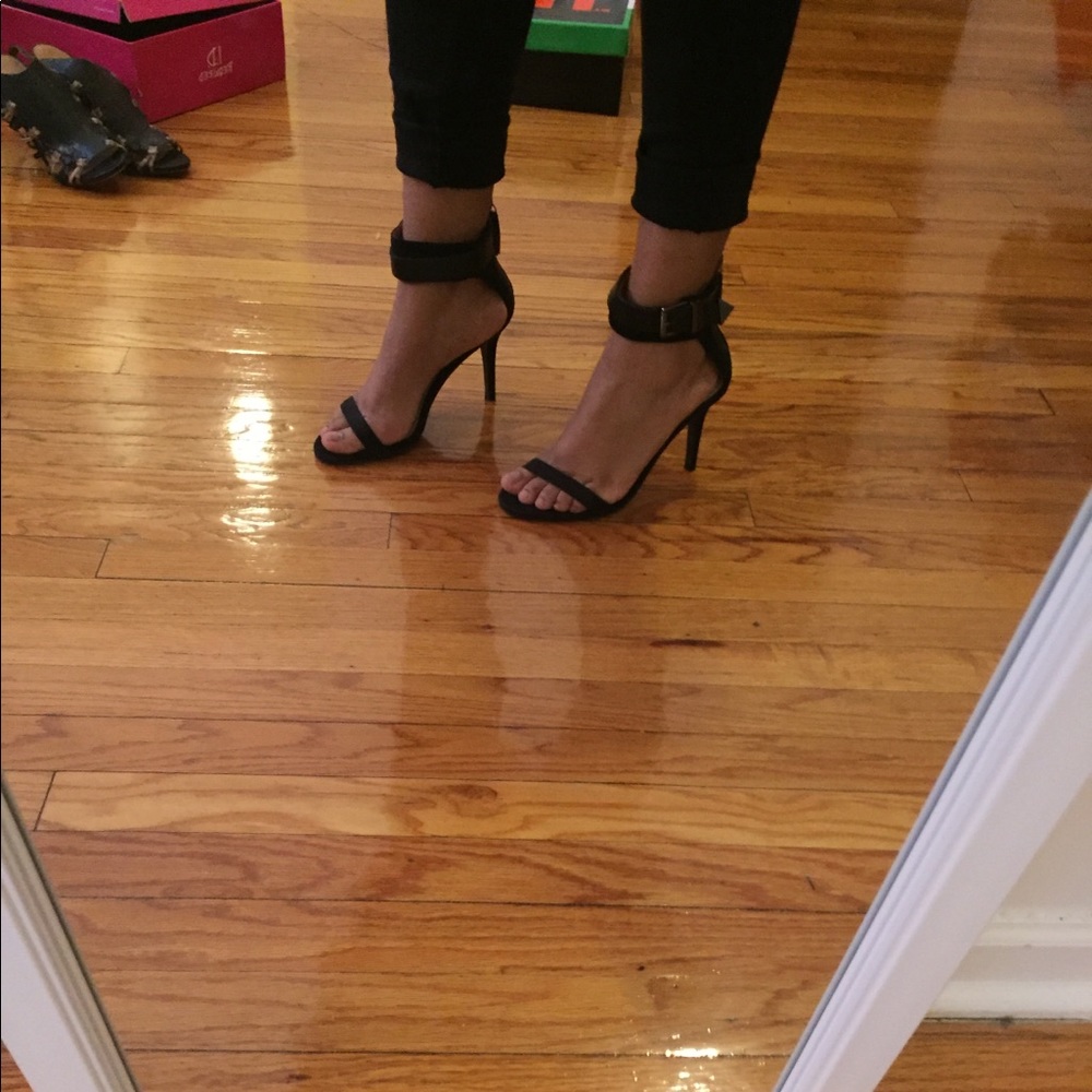 Zara Minimalist Heel